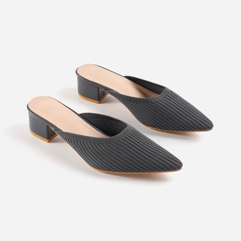 TIJN ‘Helka’ Style Women’s Slate Grey Elegant Mule Size 10 Like New